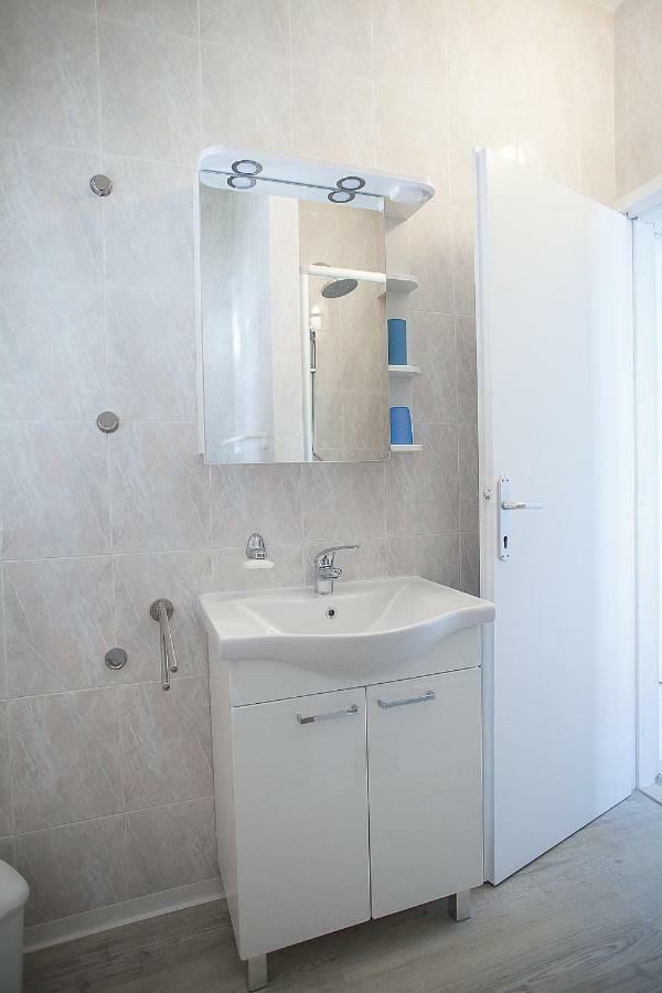 Apartment Villa Bralo Trogir Eksteriør billede